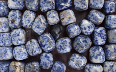 blue sodalite stones 