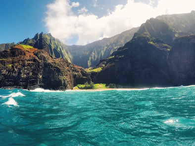 Hawaiian landscape with ocean and mountains