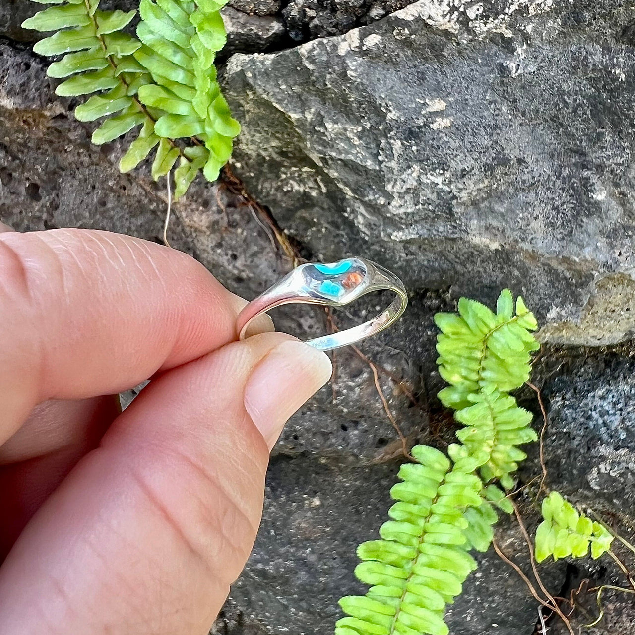 Lālani Black Coral Composite Heart Ring