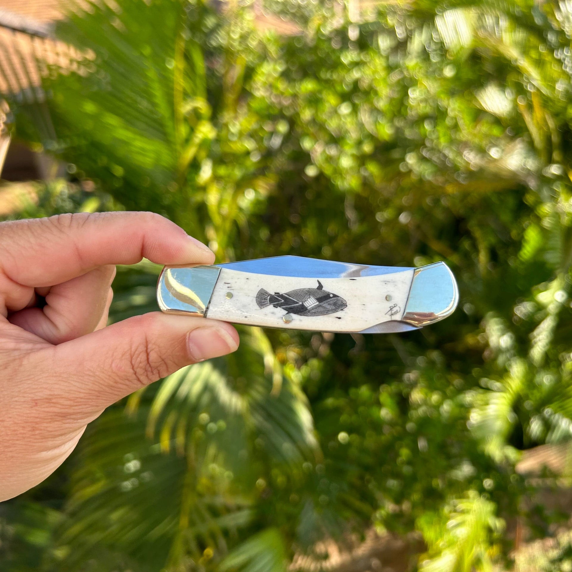 Derek Fine Humuhumunukunukuāpuaʻa Scrimshaw Lock Back Knife